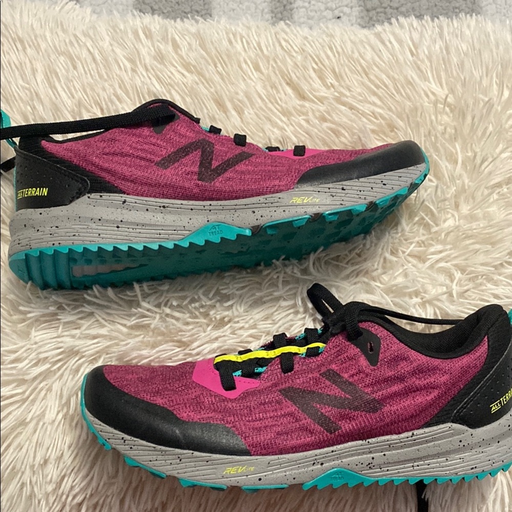 New Balance Women's Pink and Black Trail Running Shoes